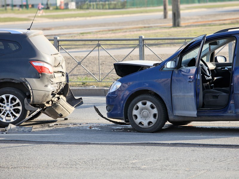 cars in accident